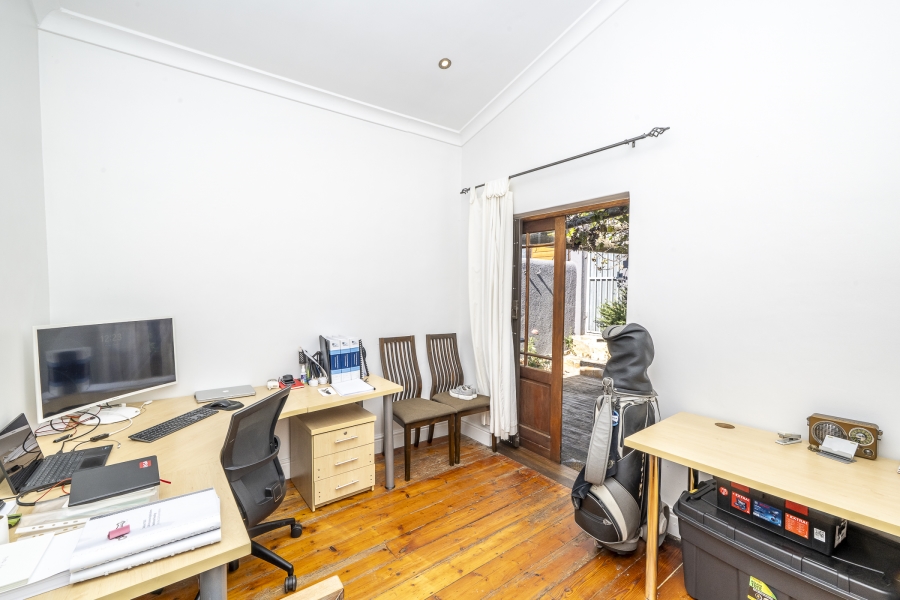 2 Bedroom Property for Sale in Woodstock Western Cape